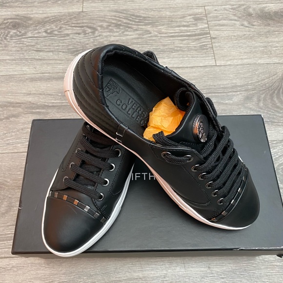 Versace Collection - Picture 3 of 5